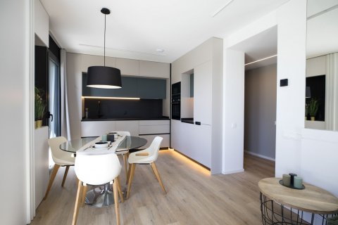 Apartment for sale Sant Andreu, Barcelona, Spain 3 bedrooms, 92 sq.m. No. 108237 - photo 17