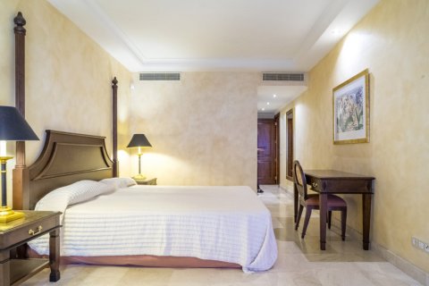 Dzīvoklis pārdošanā Malaga, Spānijā 1 istaba, 135 m2 Nr. 106833 - attēls 12