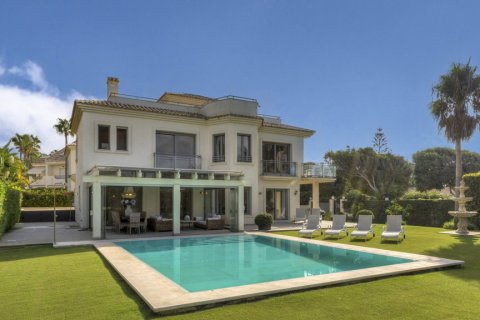 Willa Marbella, Malaga, Hiszpania 5 sypialni, 551 mkw. nr 107936 – zdjęcie 1