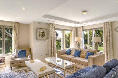 Willa Marbella, Malaga, Hiszpania 5 sypialni, 551 mkw. nr 107936 – zdjęcie 3