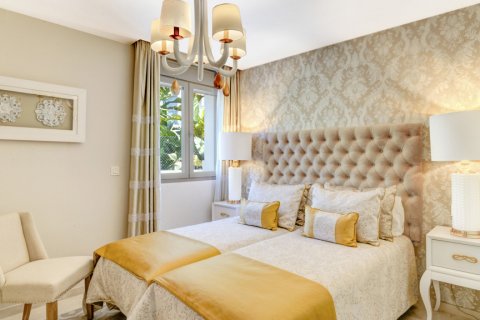 Willa Marbella, Malaga, Hiszpania 5 sypialni, 551 mkw. nr 107936 – zdjęcie 9