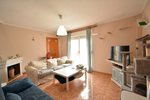 Huoneisto myytävänä Guardamar del Segura, Alicante, Espanja, 2 makuuhuonetta, 81 m2 No. 115545 - kuva 1