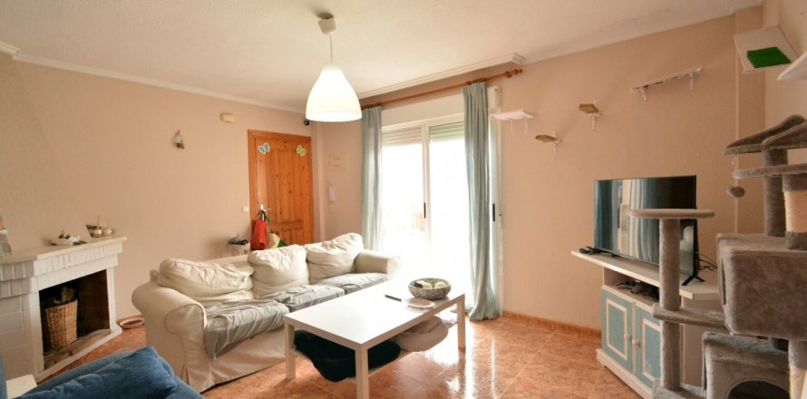 Huoneisto Guardamar del Segura, Alicante, Espanja 2 makuuhuonetta, 81 m2 No. 115545