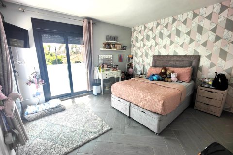 Villa for sale Alicante, Spain 5 bedrooms, 380 sq.m. No. 115538 - photo 30
