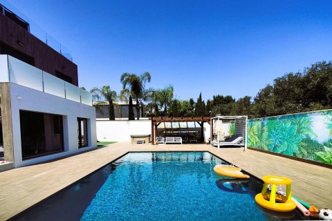 Villa for sale Alicante, Spain 5 bedrooms, 380 sq.m. No. 115538 - photo 1