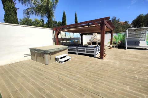 Villa for sale Alicante, Spain 5 bedrooms, 380 sq.m. No. 115538 - photo 9