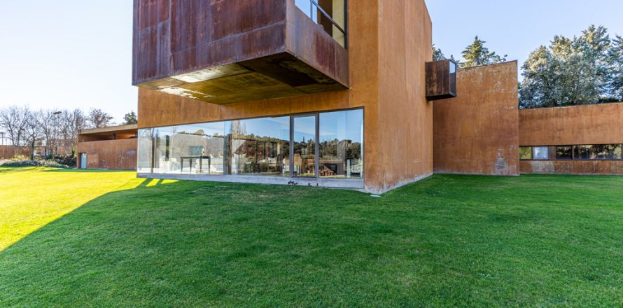 Villa Las Rozas de Madrid, Madrid, Spanien 12 Schlafzimmer, 950 m2 Nr. 107774