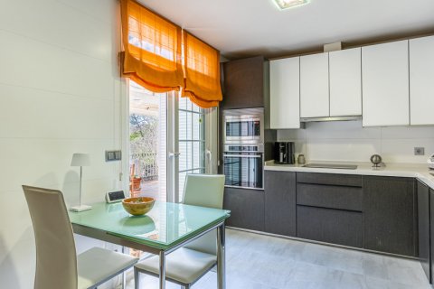 Māja pārdošanā Las Rozas de Madrid, Madrid, Spānijā 5 istabas, 451 m2 Nr. 107776 - attēls 12
