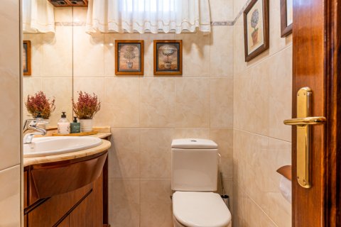 Māja pārdošanā Las Rozas de Madrid, Madrid, Spānijā 5 istabas, 451 m2 Nr. 107776 - attēls 19
