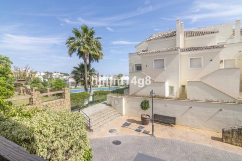 Huoneisto myytävänä Marbella, Malaga, Espanja, 2 makuuhuonetta, 91 m2 No. 117674 - kuva 2