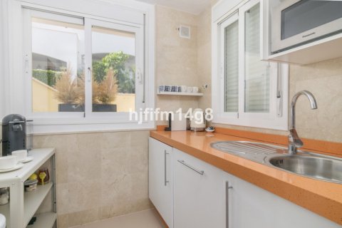 Huoneisto myytävänä Marbella, Malaga, Espanja, 2 makuuhuonetta, 91 m2 No. 117674 - kuva 17