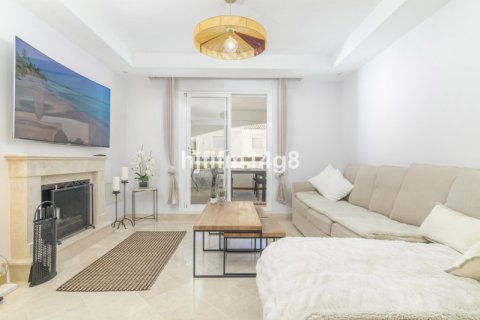 Huoneisto myytävänä Marbella, Malaga, Espanja, 2 makuuhuonetta, 91 m2 No. 117674 - kuva 1