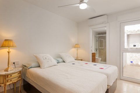 Продажа таухауса в Нуэва Андалусия, Малага, Испания 2 спальни, 76м2 №117673 - фото 8