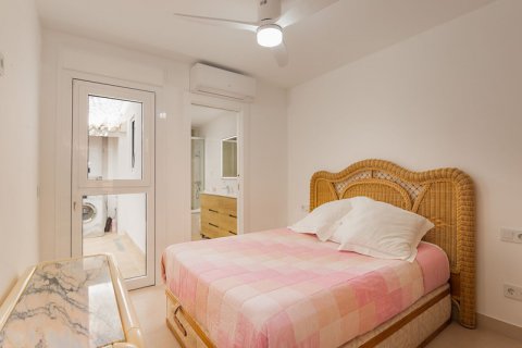 Продажа таухауса в Нуэва Андалусия, Малага, Испания 2 спальни, 76м2 №117673 - фото 11