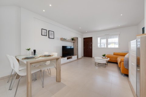 Bungalow for sale Torrevieja, Alicante, Spain 2 bedrooms, 76 sq.m. No. 113187 - photo 10