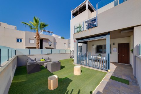 Bungalow for sale Torrevieja, Alicante, Spain 2 bedrooms, 76 sq.m. No. 113187 - photo 3