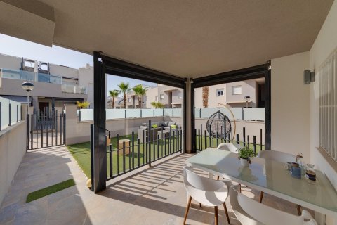 Bungalow for sale Torrevieja, Alicante, Spain 2 bedrooms, 76 sq.m. No. 113187 - photo 4