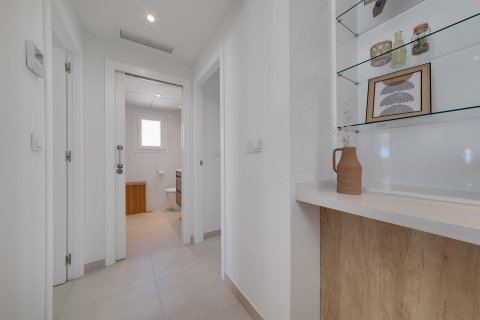 Bungalow for sale Torrevieja, Alicante, Spain 2 bedrooms, 76 sq.m. No. 113187 - photo 19