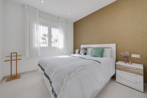 Bungalow for sale Torrevieja, Alicante, Spain 2 bedrooms, 76 sq.m. No. 113187 - photo 28