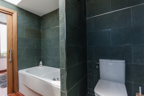 House for sale Arenys de Mar, Barcelona, Spain 5 bedrooms, 360 sq.m. No. 22978 - photo 27