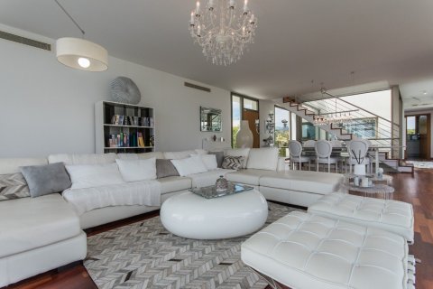 House for sale Arenys de Mar, Barcelona, Spain 5 bedrooms, 360 sq.m. No. 22978 - photo 6