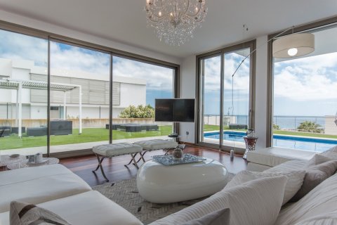 House for sale Arenys de Mar, Barcelona, Spain 5 bedrooms, 360 sq.m. No. 22978 - photo 10