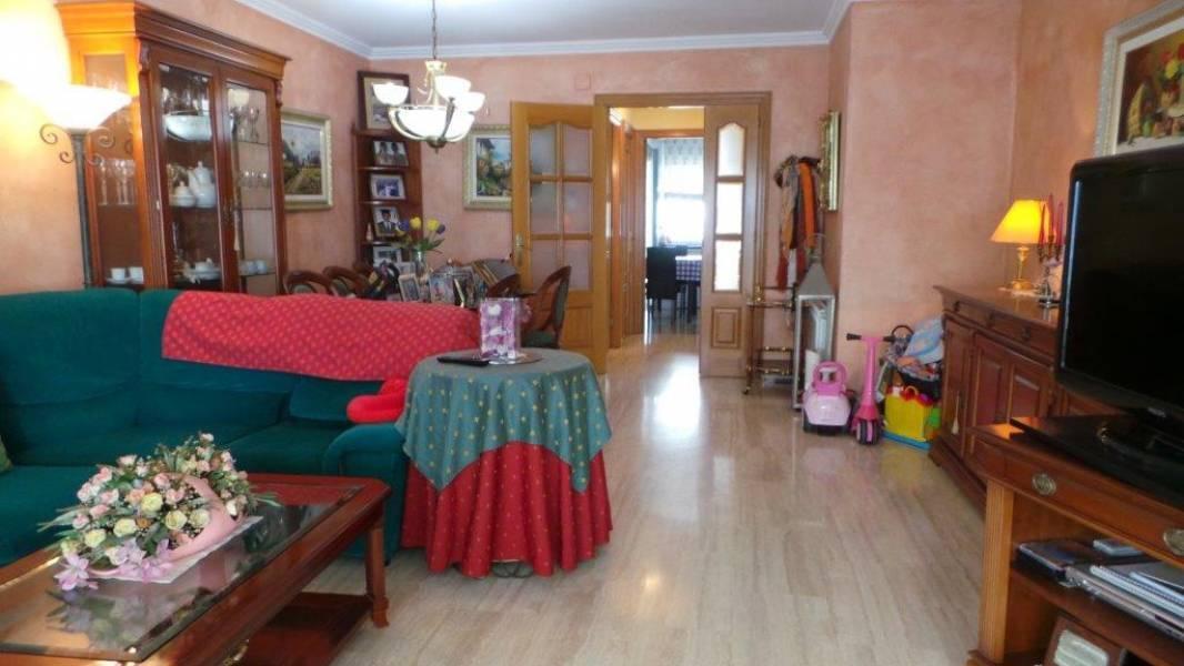 Hus i Badalona, Barcelona, Spanien 3 sovrum, 314 kvm. Nr. 22943