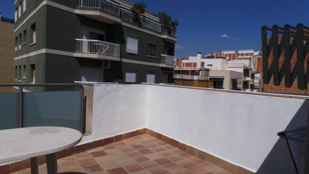 Hus i Badalona, Barcelona, Spanien 3 sovrum, 314 kvm. Nr. 22943