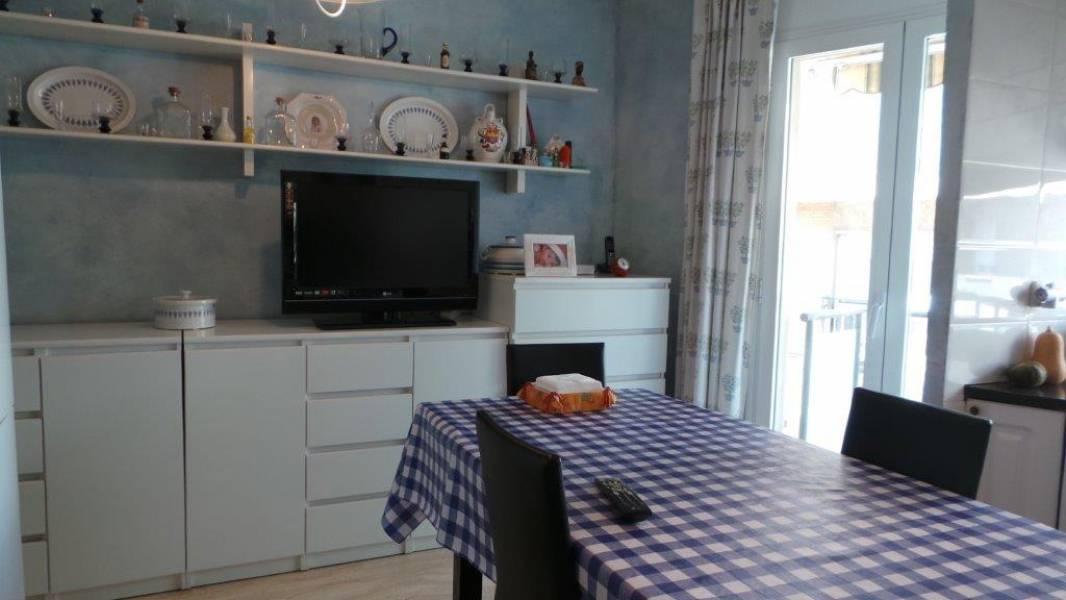 Hus i Badalona, Barcelona, Spanien 3 sovrum, 314 kvm. Nr. 22943