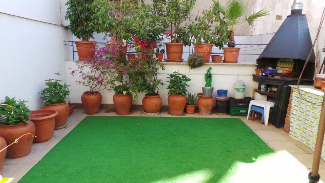Hus i Badalona, Barcelona, Spanien 3 sovrum, 314 kvm. Nr. 22943