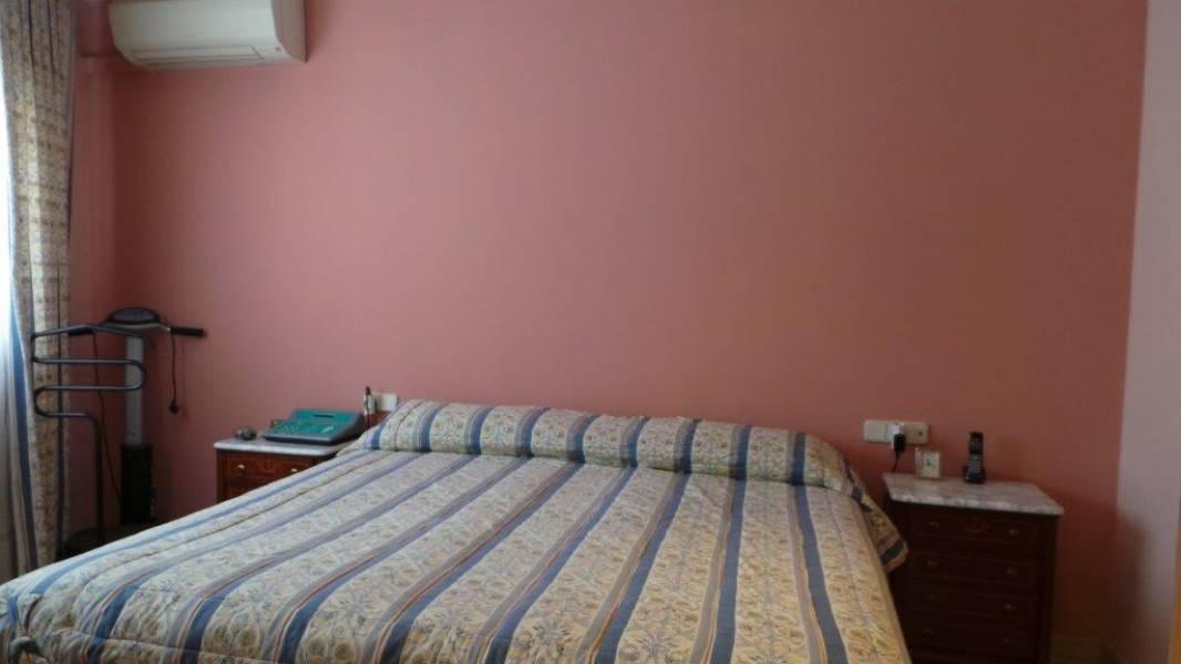 Hus i Badalona, Barcelona, Spanien 3 sovrum, 314 kvm. Nr. 22943