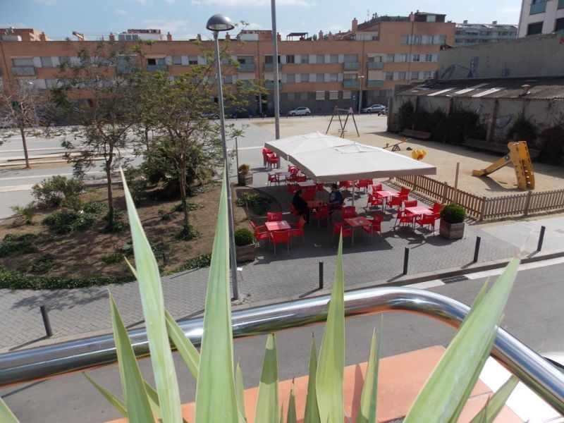 Hus i Badalona, Barcelona, Spanien 3 sovrum, 240 kvm. Nr. 22843
