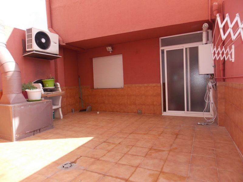 Hus i Badalona, Barcelona, Spanien 3 sovrum, 240 kvm. Nr. 22843