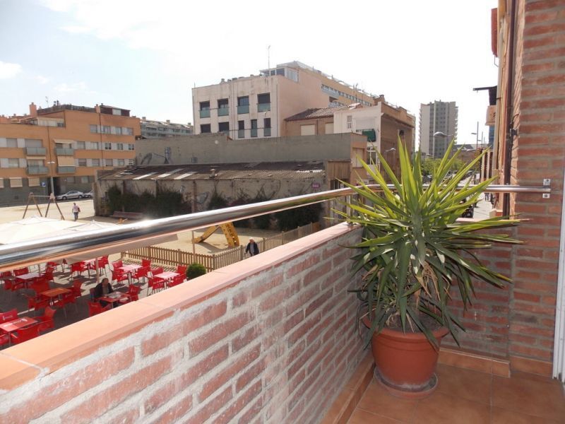 Hus i Badalona, Barcelona, Spanien 3 sovrum, 240 kvm. Nr. 22843