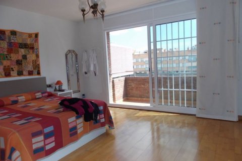 Casa in vendita Badalona, Barcelona, Spagna 3 camere da letto, 240 mq. N° 22843 - foto 17