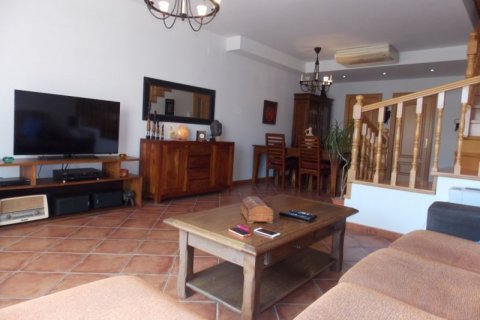 Casa in vendita Badalona, Barcelona, Spagna 3 camere da letto, 240 mq. N° 22843 - foto 2