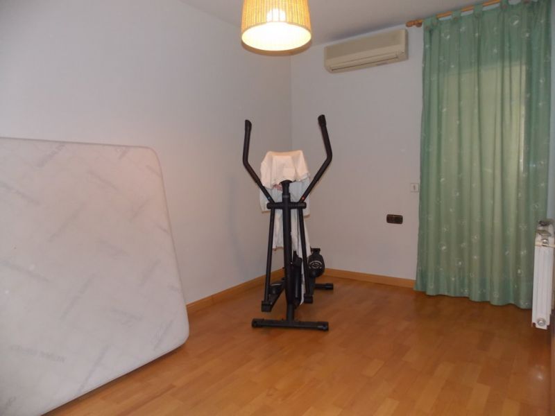 Hus i Badalona, Barcelona, Spanien 3 sovrum, 240 kvm. Nr. 22843