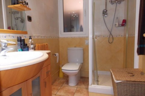 Casa in vendita Badalona, Barcelona, Spagna 3 camere da letto, 240 mq. N° 22843 - foto 13