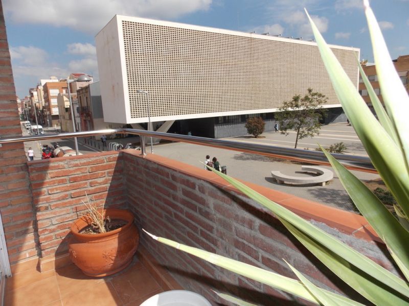 Hus i Badalona, Barcelona, Spanien 3 sovrum, 240 kvm. Nr. 22843