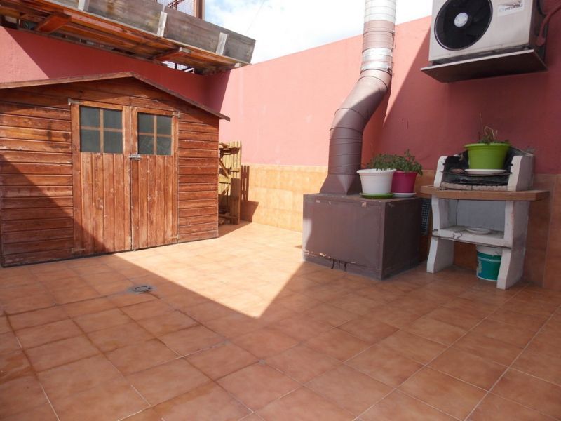 Hus i Badalona, Barcelona, Spanien 3 sovrum, 240 kvm. Nr. 22843