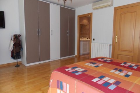 Casa in vendita Badalona, Barcelona, Spagna 3 camere da letto, 240 mq. N° 22843 - foto 18