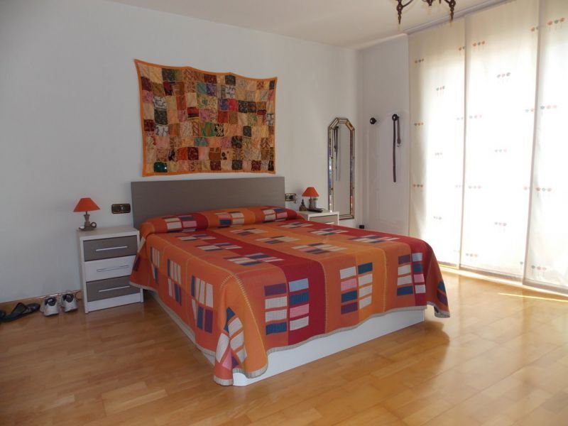 Hus i Badalona, Barcelona, Spanien 3 sovrum, 240 kvm. Nr. 22843