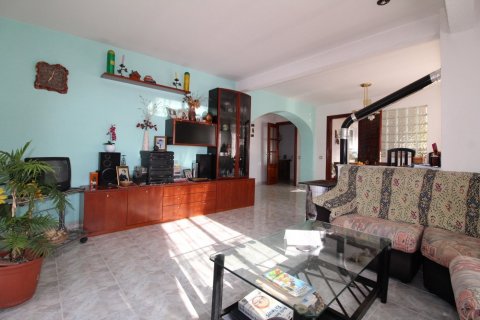 Hus till salu Calafell, Tarragona, Spanien 5 sovrum, 275 kvm. Nr. 21530 - foto 3