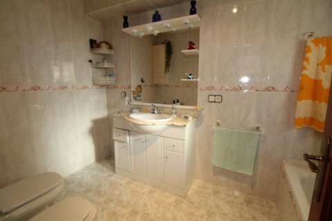 Hus till salu Calafell, Tarragona, Spanien 5 sovrum, 275 kvm. Nr. 21530 - foto 13
