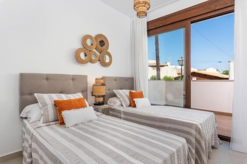 Bungalow till salu Torrevieja, Alicante, Spanien 2 sovrum, 62 kvm. Nr. 112878 - foto 20
