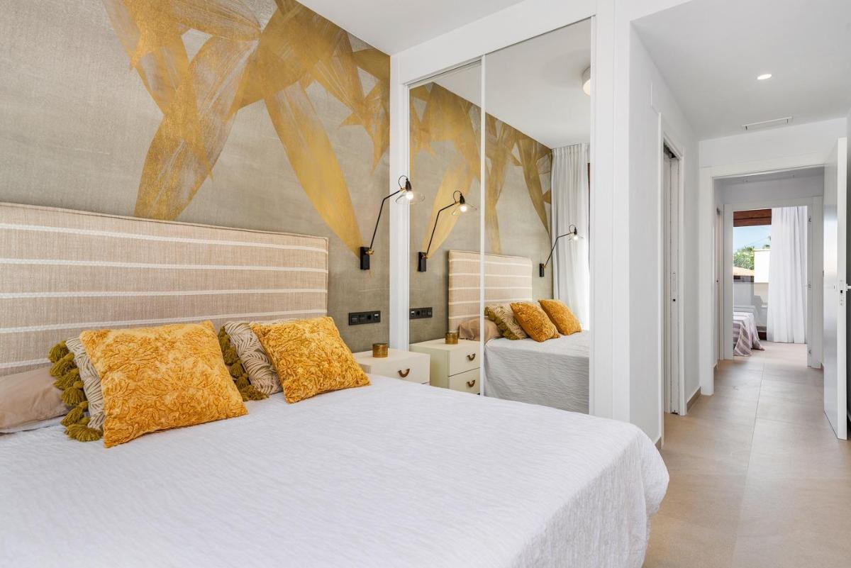 Bungalow à Torrevieja, Alicante, Espagne 2 chambres, 62 m2 No. 112878