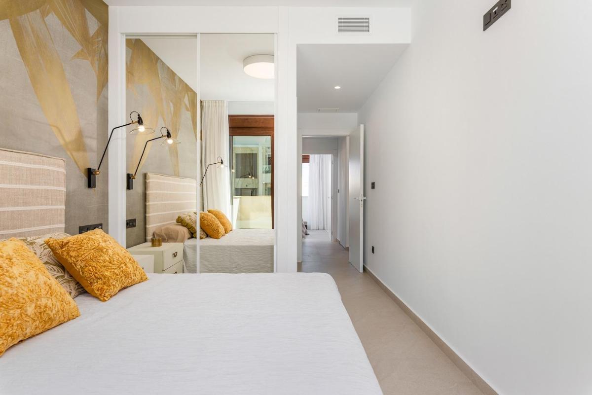 Bungalow à Torrevieja, Alicante, Espagne 2 chambres, 62 m2 No. 112878