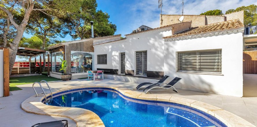 Villa Alicante, Spanien 4 Schlafzimmer, 125 m2 Nr. 112877