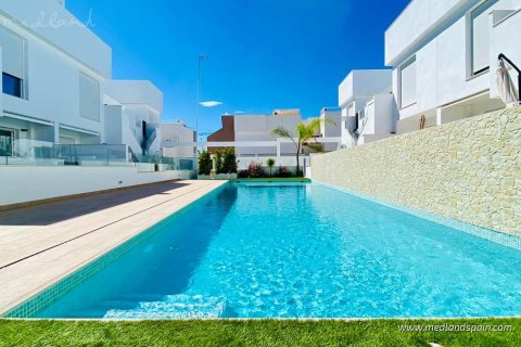 Appartamento in vendita Pilar de la Horadada, Alicante, Spagna 3 camere da letto, 92.61 mq. N° 108628 - foto 2