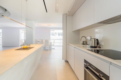Duplex for sale Madrid, Spain 3 bedrooms, 462 sq.m. No. 106792 - photo 15